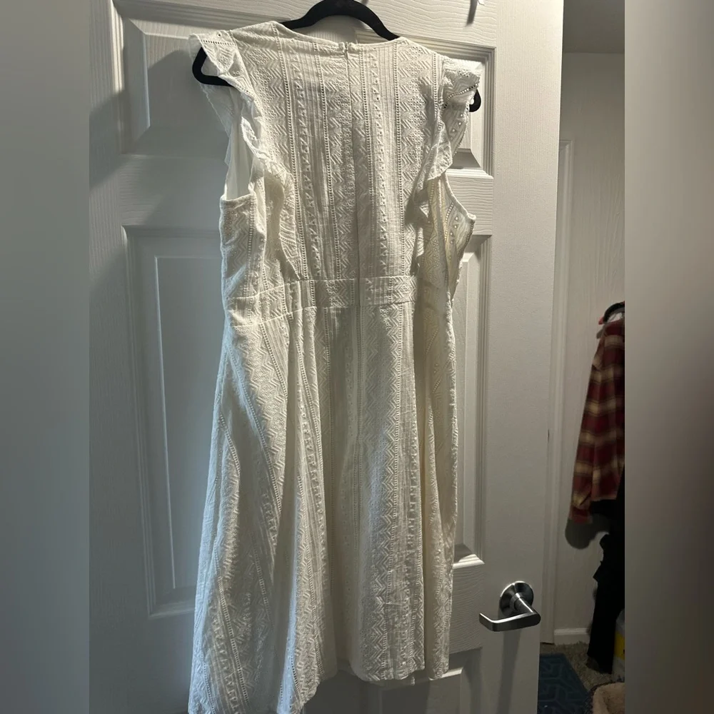 LACE DRESS - Picture 3 of 5
